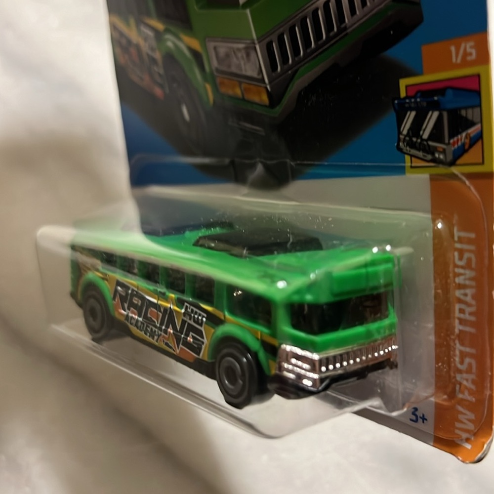 Hot Wheels High - Picture 4 of 5